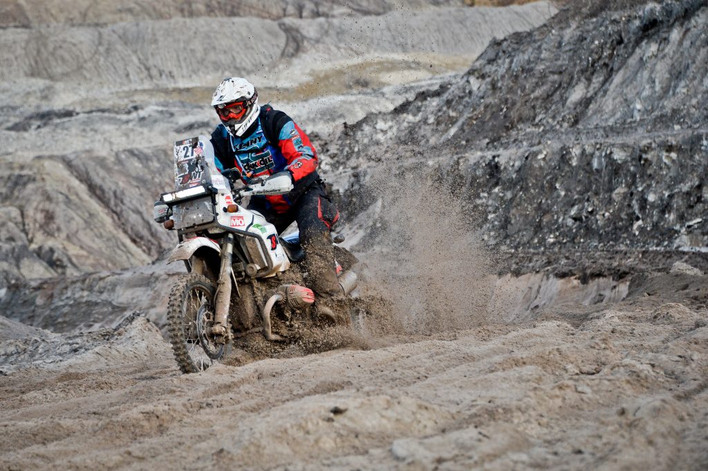 Mit dem klassischen Boxer R 80 - 100 GS durch den Sand