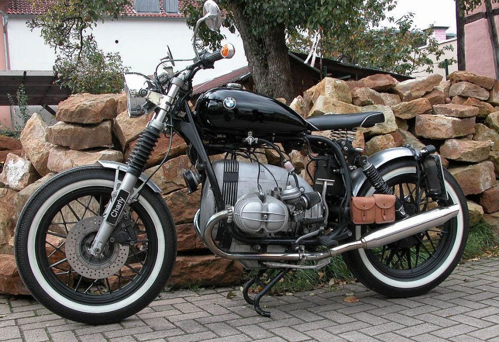 Umbau mit Harley Tank und Weißwandreifen
