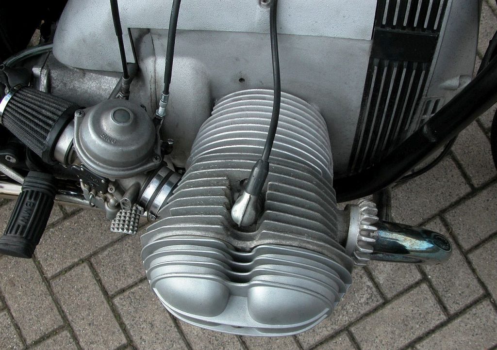 Umbau der Zylinder am R 45 Boxer Motorrad Bobber