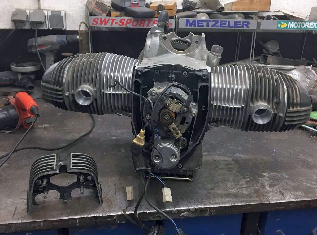 Abgeschnittener Motorblock für den EnduroBoxer