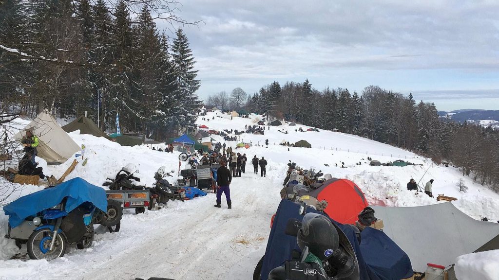Zeltlager beim Elefantentreffen