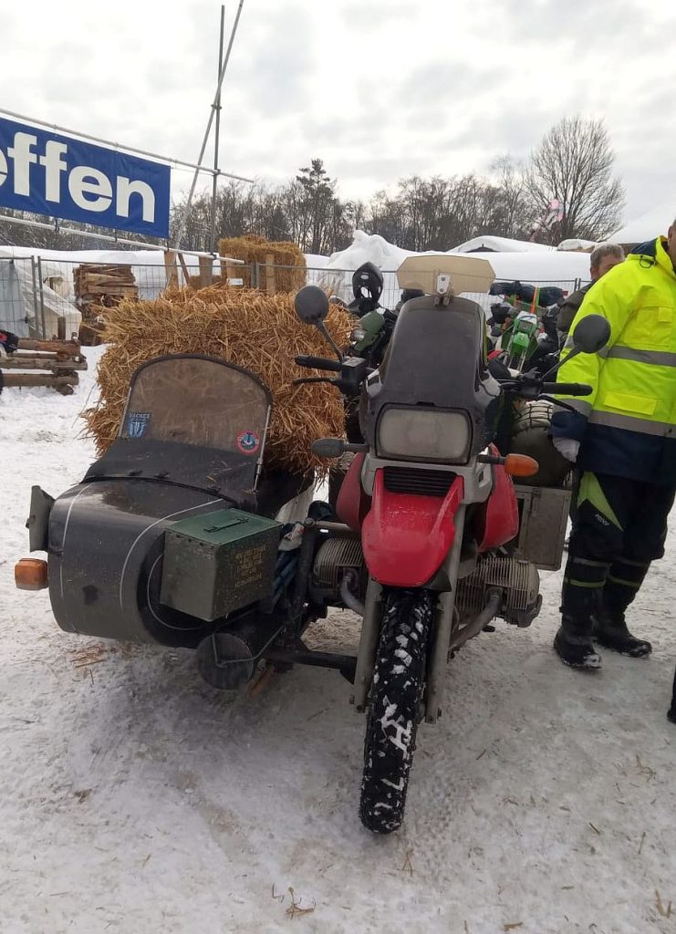 Gespann 4-Ventiler auf dem E-Treffen