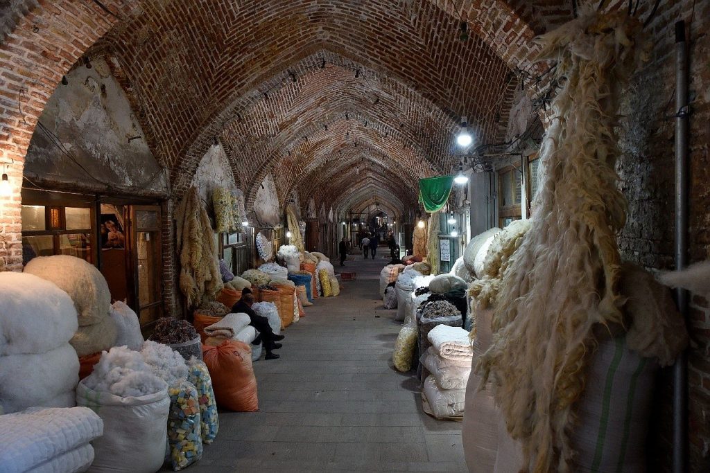 Einkaufspassage im Iran, Tabritz, mit dem Boxer auf Reise